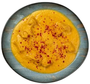 Aromatic chicken curry cooked with a subtle blend of sweet and creamy flavours. Flavoured with yogurt garnished with mango, almond, and cashew nuts.